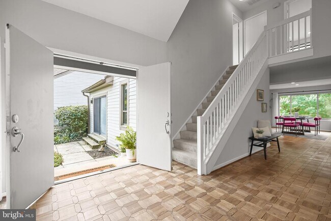 Building Photo - 5 Whitebridge Ct