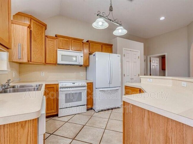 Building Photo - 125 Barton Rd