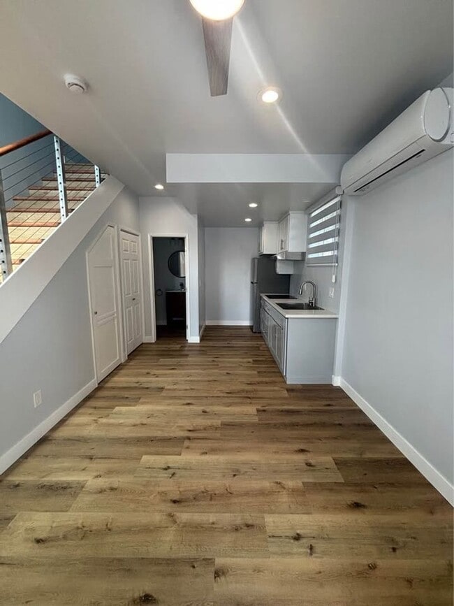 Building Photo - 1 bedroom 1.5 baths Home For Rent in Chula...