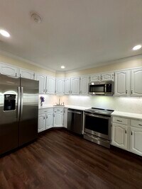 Building Photo - 17A Patrick Henry Ct