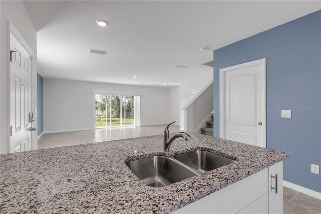 Building Photo - 2725 Silver Canoe Dr