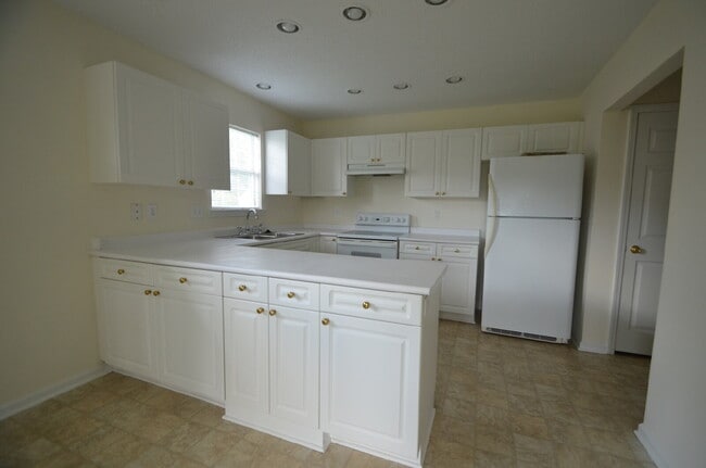 Building Photo - 4846 Habersham Ln