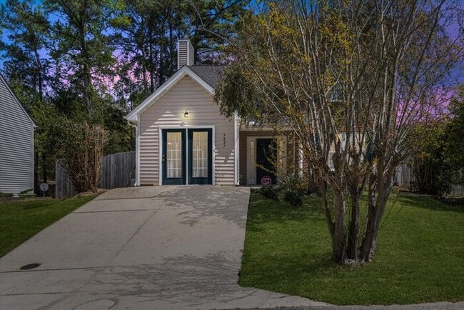 Building Photo - ***Coming Soon!!!***Spacious and Move-In R...