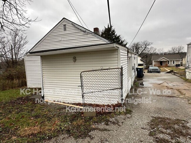 Building Photo - 4343 Myrtle Ave