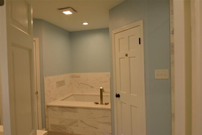 Building Photo - 3612 Serena Woods Ct