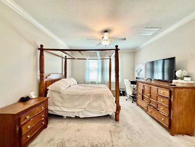 Building Photo - 10143 Count Fleet Dr