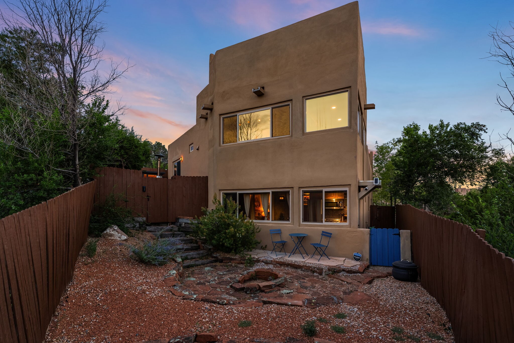 Building Photo - 2132 Ridgeview Cir