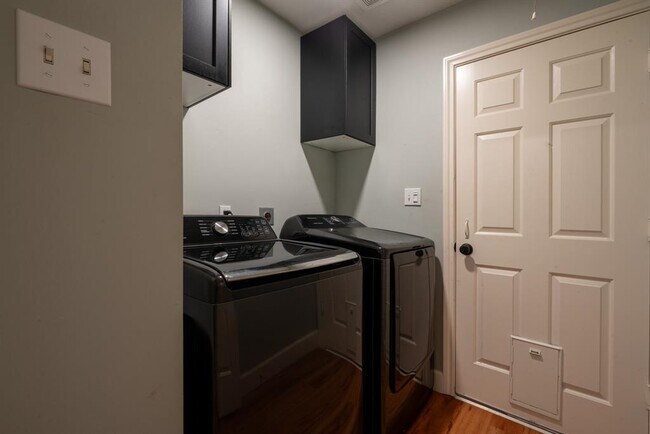 Building Photo - 17002 Analisa Cir