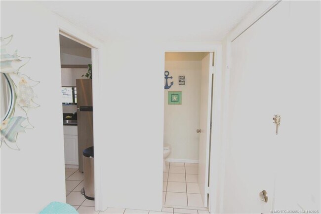 Building Photo - 5333 SE Miles Grant Rd