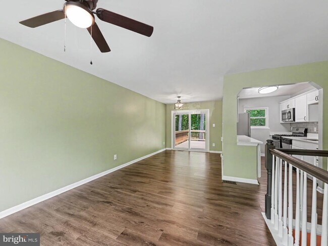 Building Photo - 5570 Rowser Dr