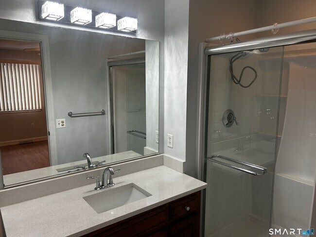 Building Photo - 151 Wynwood Dr