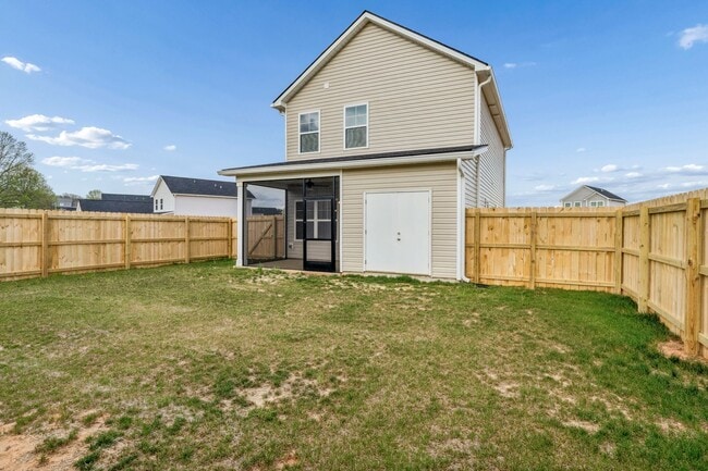 Building Photo - Brand new home in a great location central to all of Tri-Cities