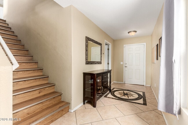 Building Photo - 2425 E Westchester Dr