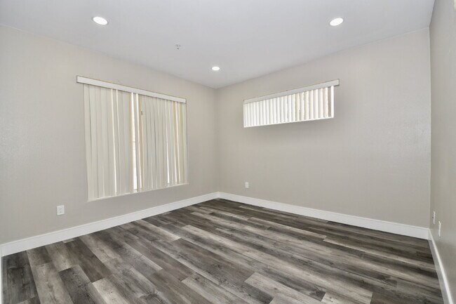 Building Photo - 7173 S Durango Dr