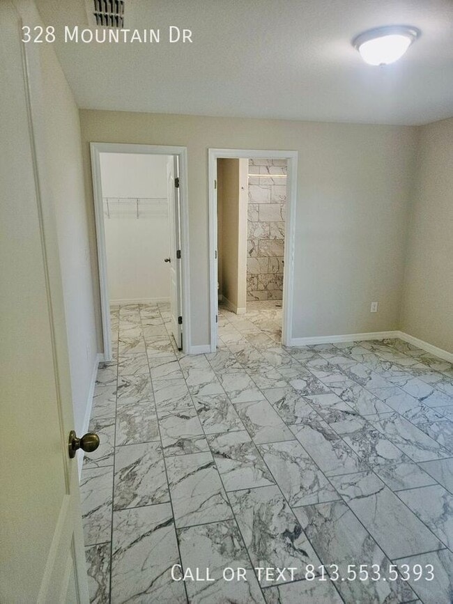 Building Photo - 328 Mountain Dr