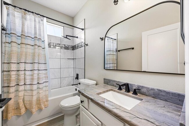 Building Photo - 12422 Creek Edge Dr