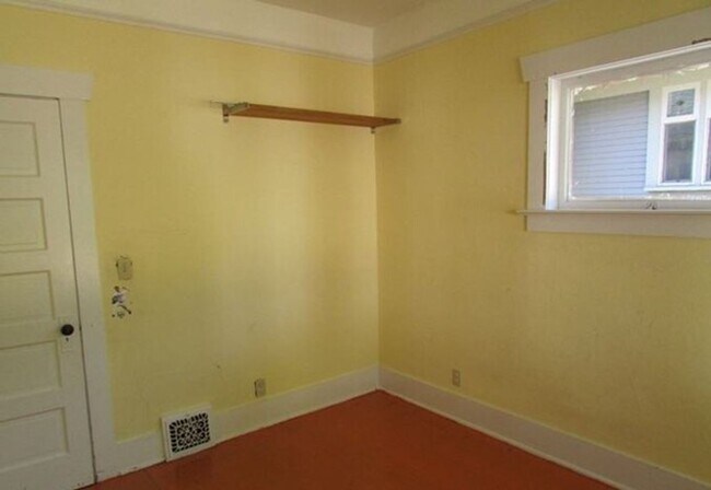 Building Photo - Beautiful 4-Bedroom Home in the Heart of Wallingford