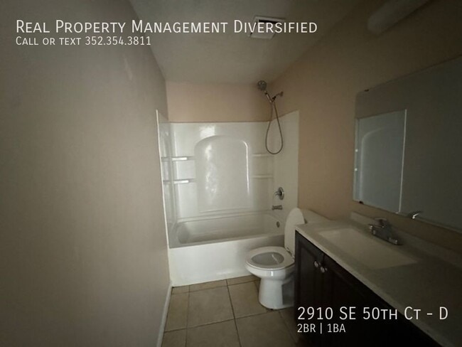 Building Photo - 2910 SE 50th Ct