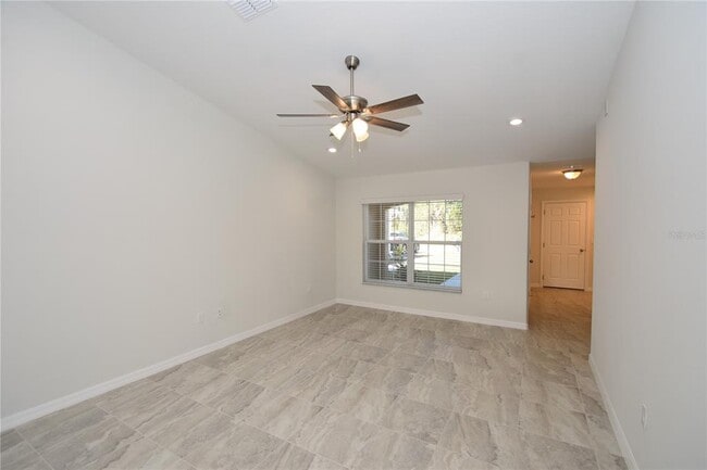 Building Photo - 11 Buttonwood Ln