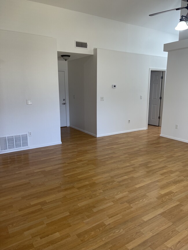 Building Photo - 4956 Beryl St
