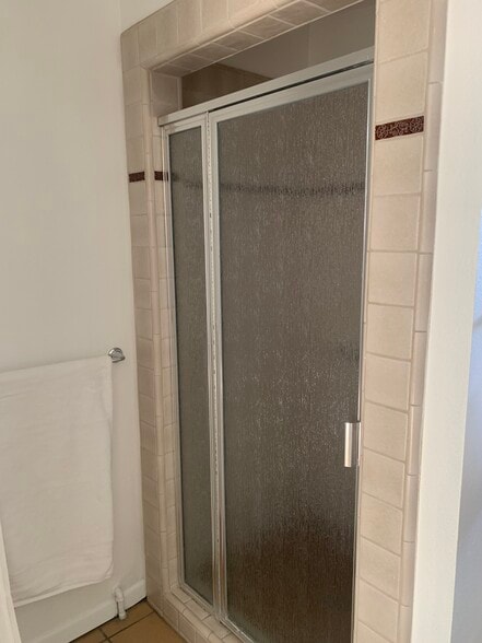 Building Photo - 9080 Santa Lucia Rd