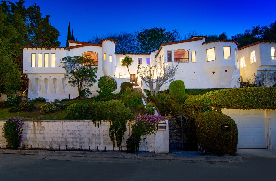 Building Photo - 3702 Arbolada Rd