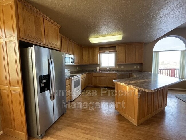 Building Photo - 1053 County Rd 3000