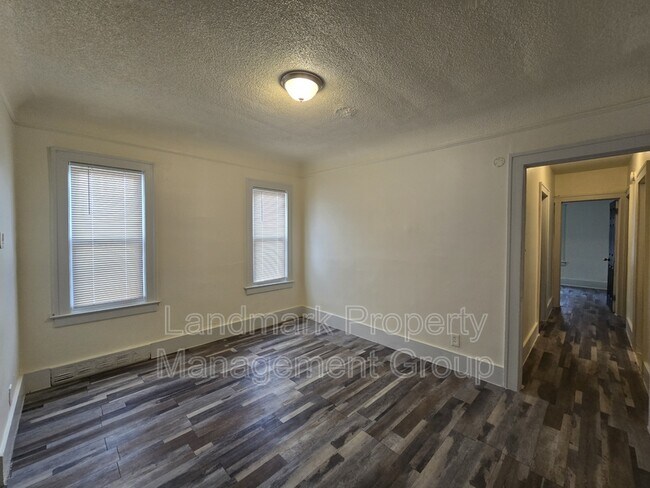 Building Photo - 14400 Rutherford St