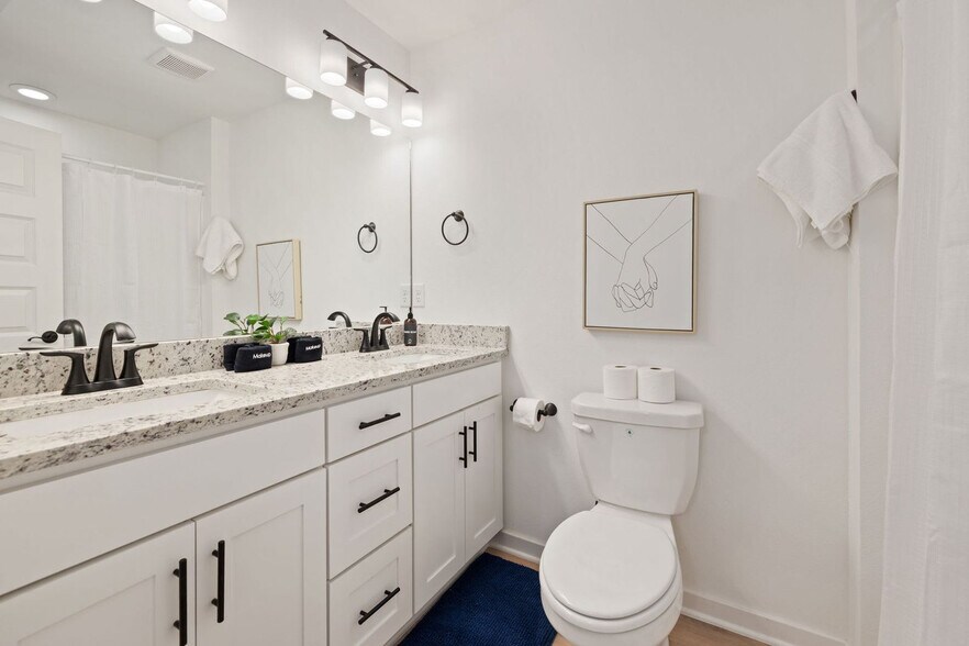 Building Photo - 1935 S Garland Ave