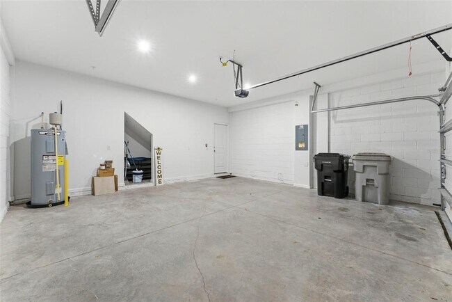 Building Photo - 4268 Sadler Rd