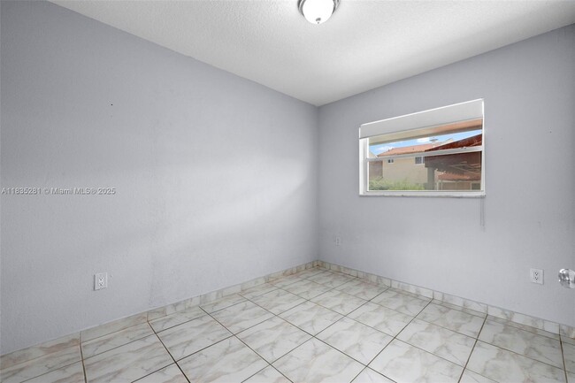 Building Photo - 2028 SW 103rd Ct