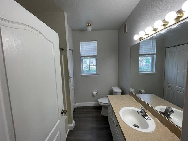 Building Photo - 3349 S Kirkman Rd