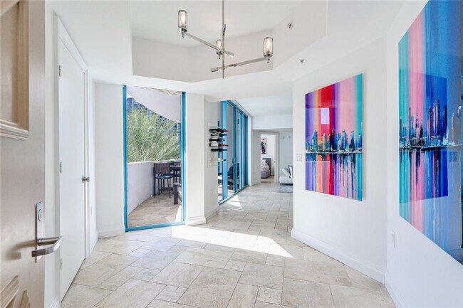 Building Photo - 333 Las Olas Way