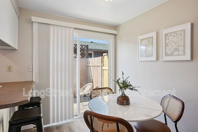 Building Photo - 5726 SE 83rd Ave