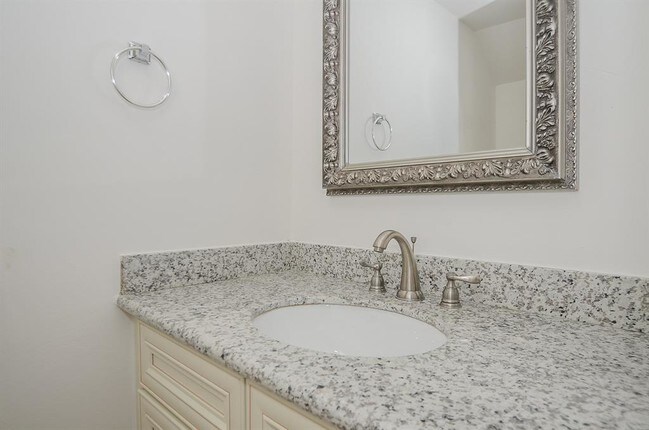 Building Photo - 8606 Oakford Dr