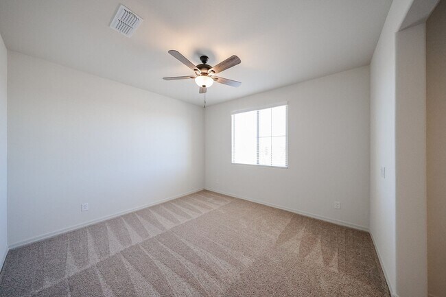 Building Photo - New 4 Bedroom + Den Home in Asante Community