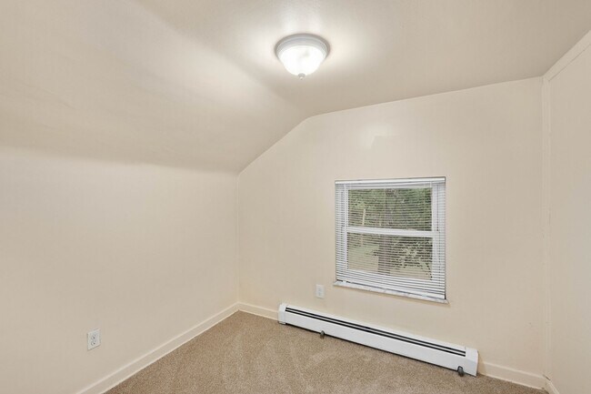 Building Photo - Stunning 3 bedroom home in Wilkins Township available now!