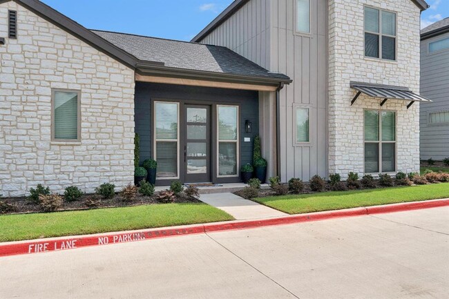 Building Photo - 1541 Spaniel Ave