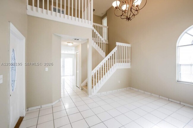 Building Photo - 621 SW 176th Ave