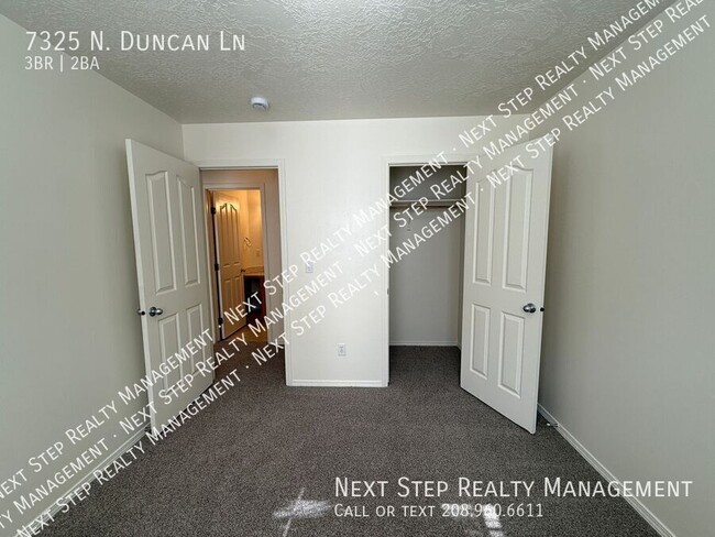 Building Photo - 7325 N Duncan Ln