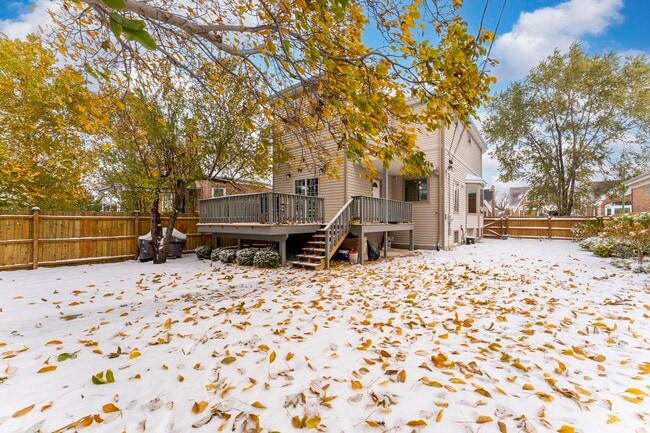 Building Photo - 3452 N Newcastle Ave