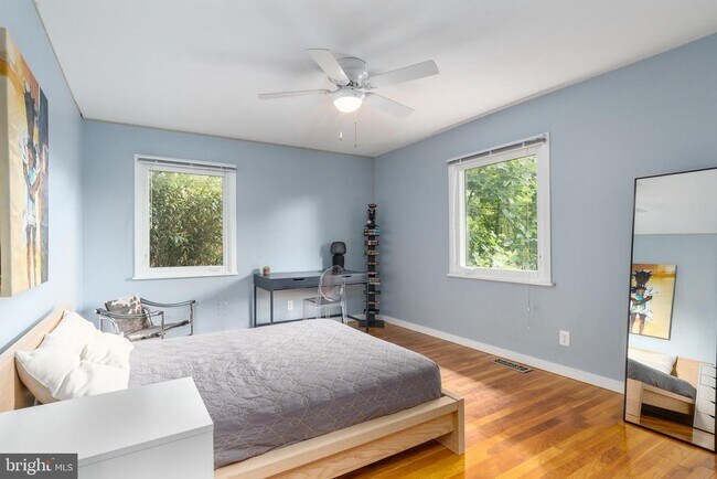 Building Photo - 3122 Brooklawn Terrace