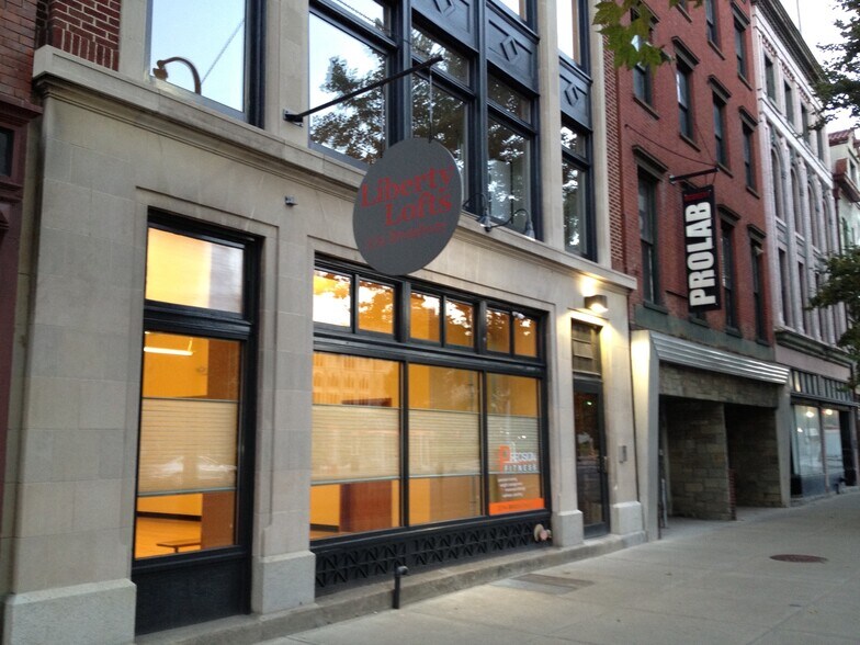 Building Photo - 374 Broadway