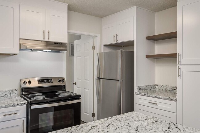 Building Photo - Dorchester Apartments | Spacious 1 & 2 Bedroom Apartments Near SDSU