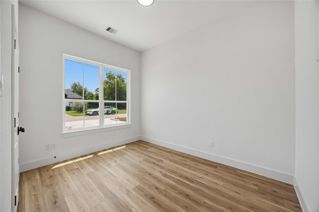 Building Photo - 7900 Bowen St