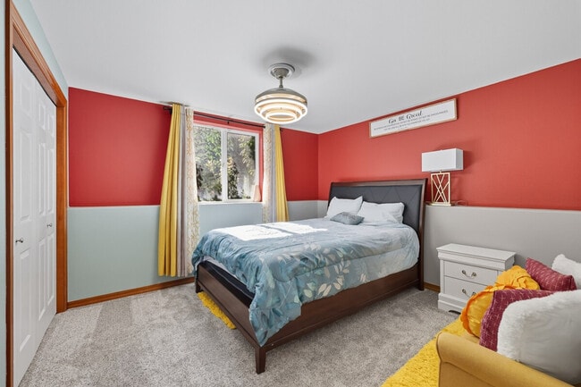 Building Photo - 355 Cindy Rd