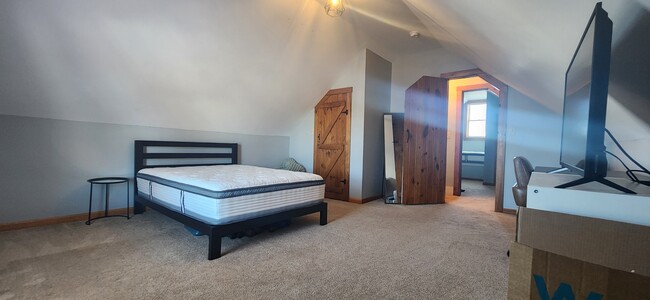 Bedroom 2 (Top of stairs on right) - 1 Old Manchester Rd