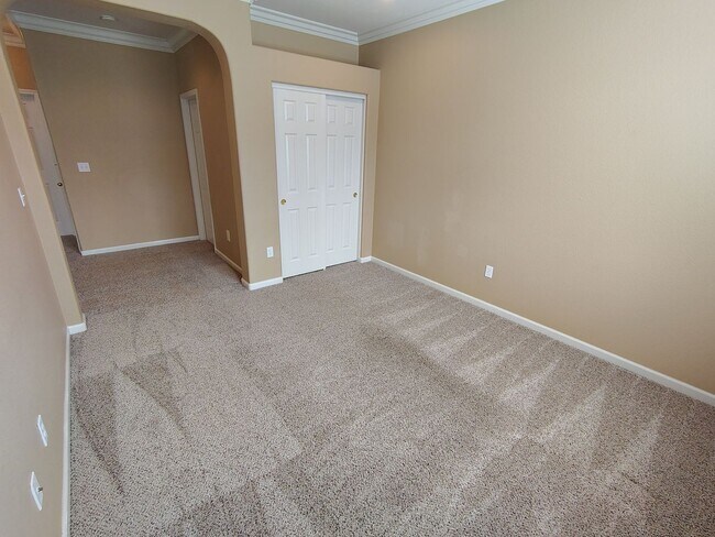 Building Photo - 13606 Brook Way