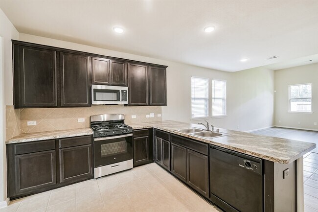 Building Photo - 12638 Silver Winter Trl