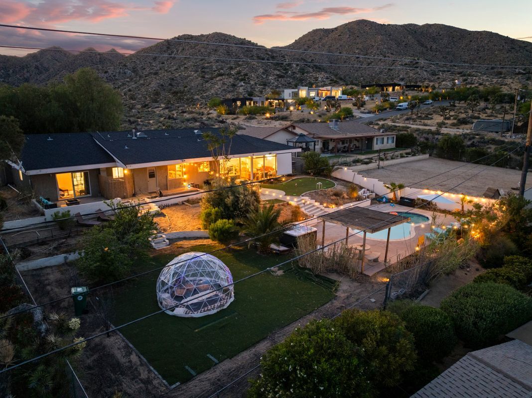 Building Photo - 7433 Fairway Dr